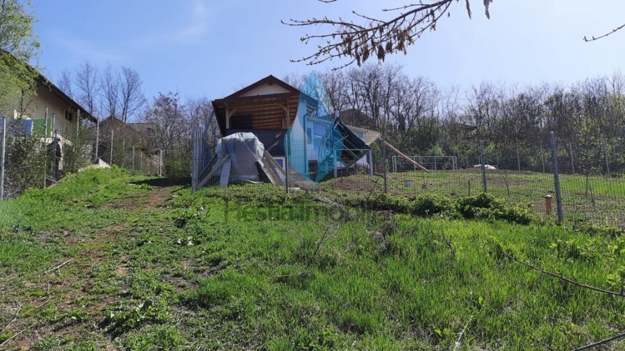 1309mp teren intravilan, Barnova.