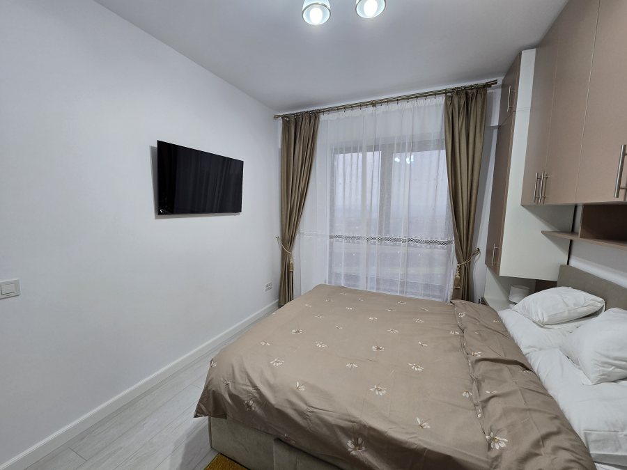 3 camere decomandat PRIMA INCHIRIERE 