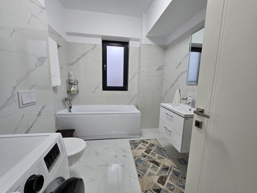 3 camere decomandat PRIMA INCHIRIERE 