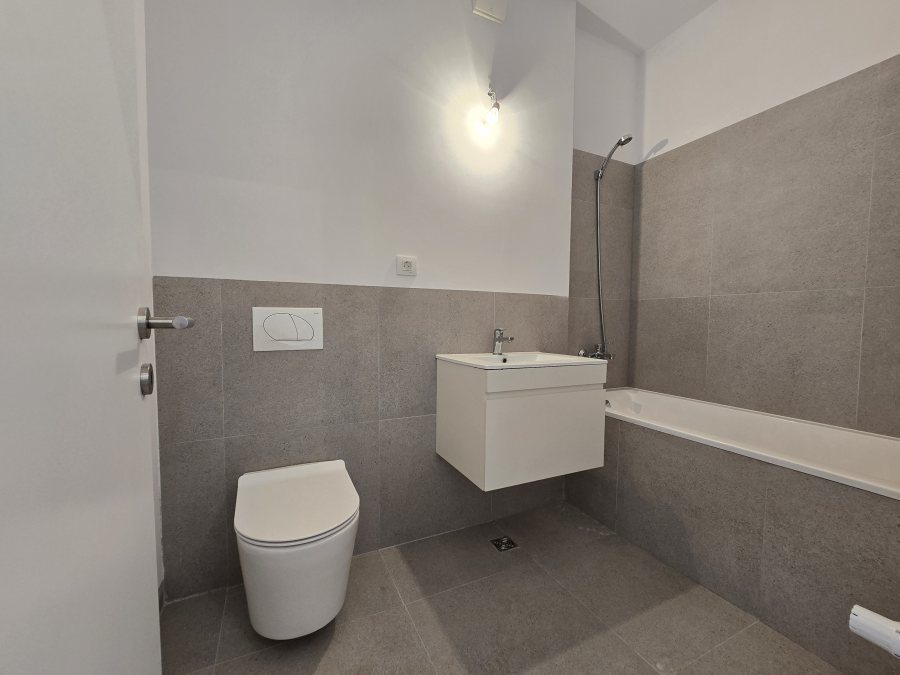 3 camere Silk District 