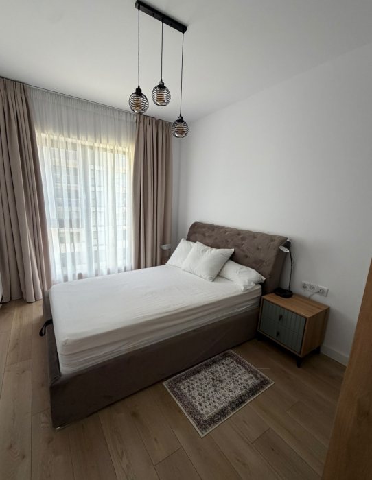 3 camere Silk District 
