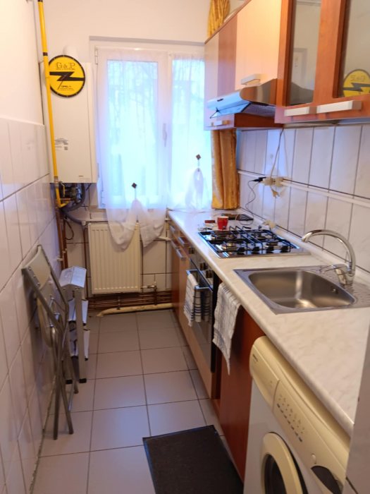 Alexandru Cel Bun Piata Voievozilor apartament 2 camere 47 mp cu CT