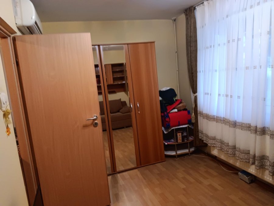 Alexandru Cel Bun Piata Voievozilor apartament 2 camere 47 mp cu CT