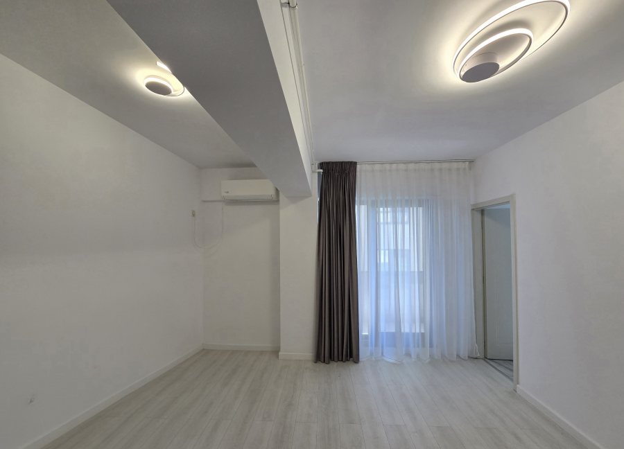 Apartament+ parcare Sivco