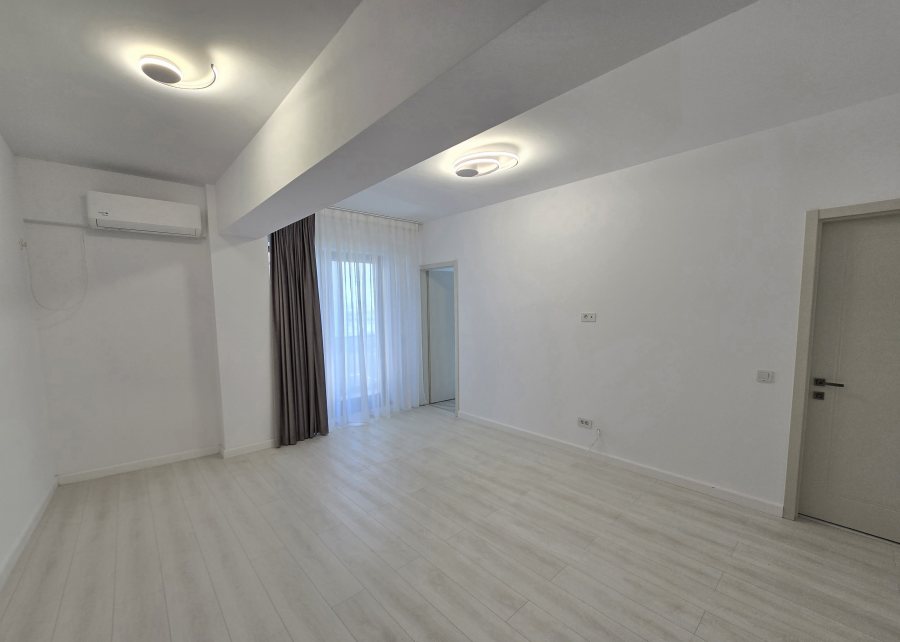 Apartament+ parcare Sivco