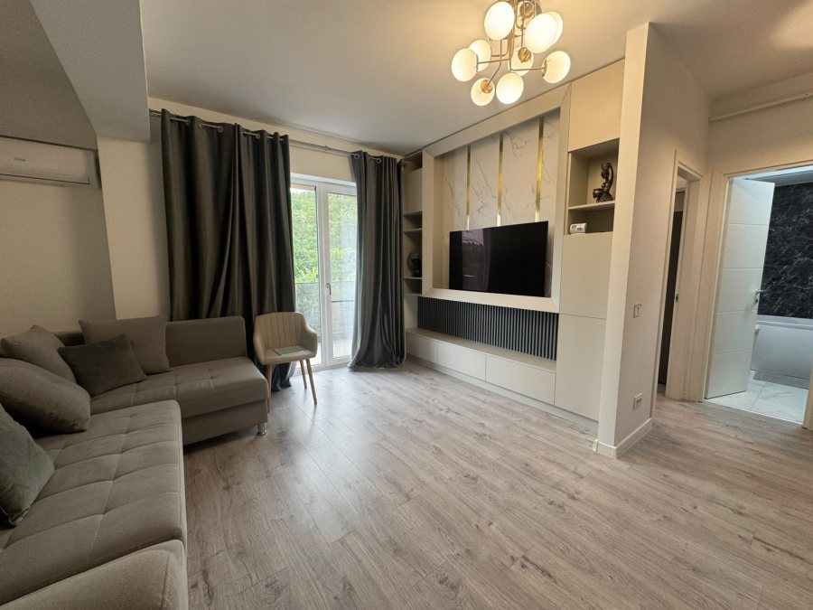 Apartament de inchiriat, o camera, semidecomandat, 43 mp, Manta Rosie