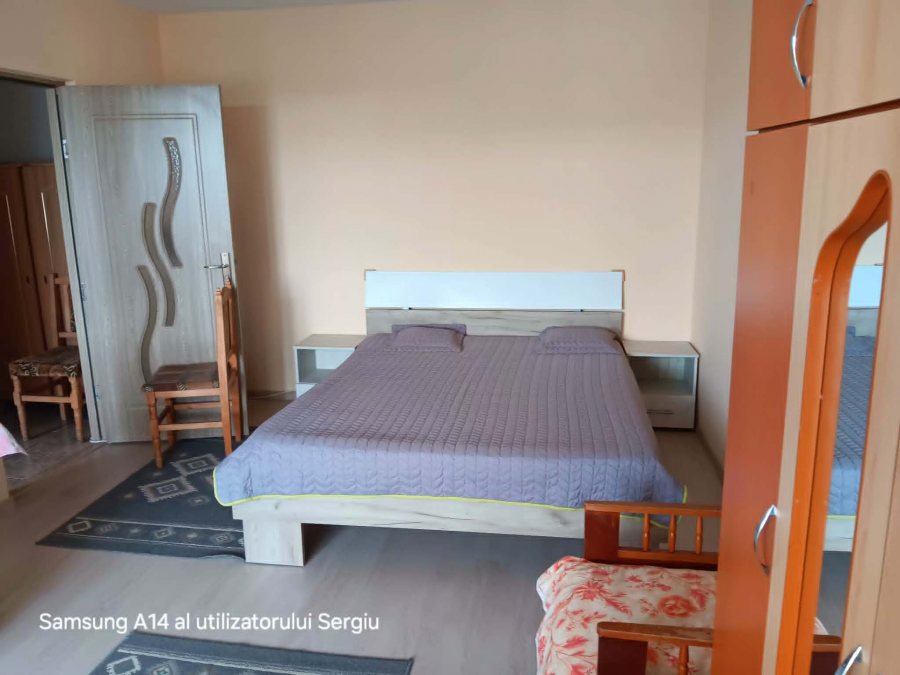 Alexandru Cel Bun Piata Voievozilor apartament 2 camere decomandat 56 mp cu CT