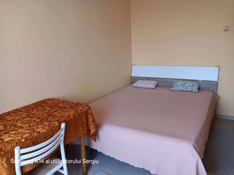 Alexandru Cel Bun Piata Voievozilor apartament 2 camere decomandat 56 mp cu CT