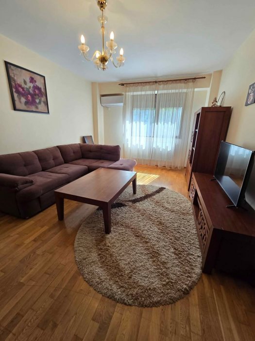 2 camere decomandat Bucium