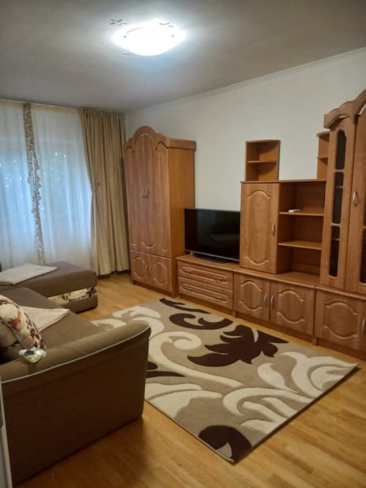 Dacia Scoala George  Cosbuc apartament 2 camere decomandat 52 mp cu CT