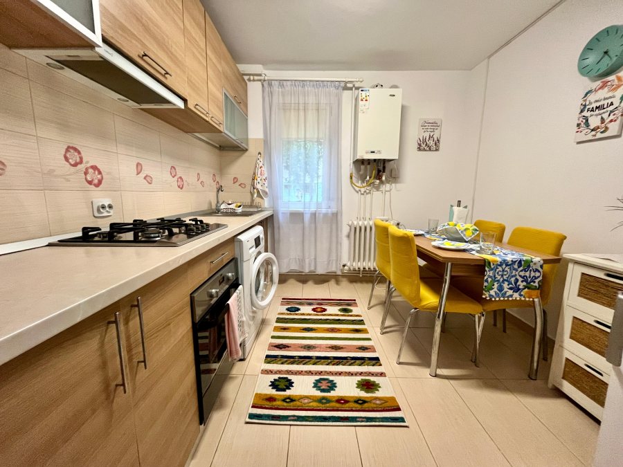 Apartament de inchiriat, 2 camere, semidecomandat, 56 mp, Podu Ros