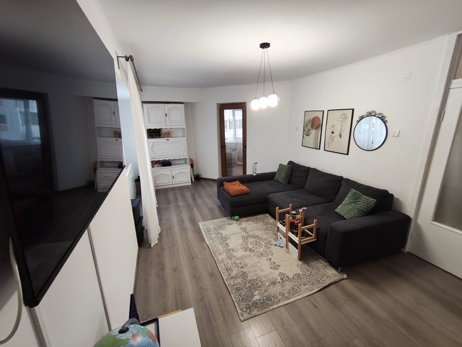 2 camere decomandat - bloc 2002