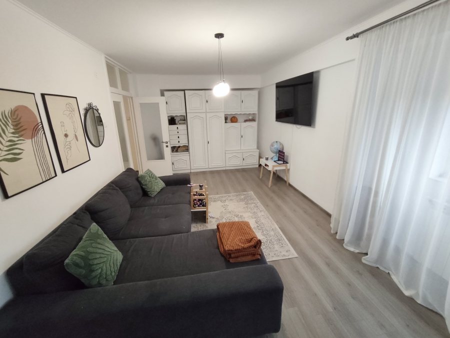 2 camere decomandat - bloc 2002