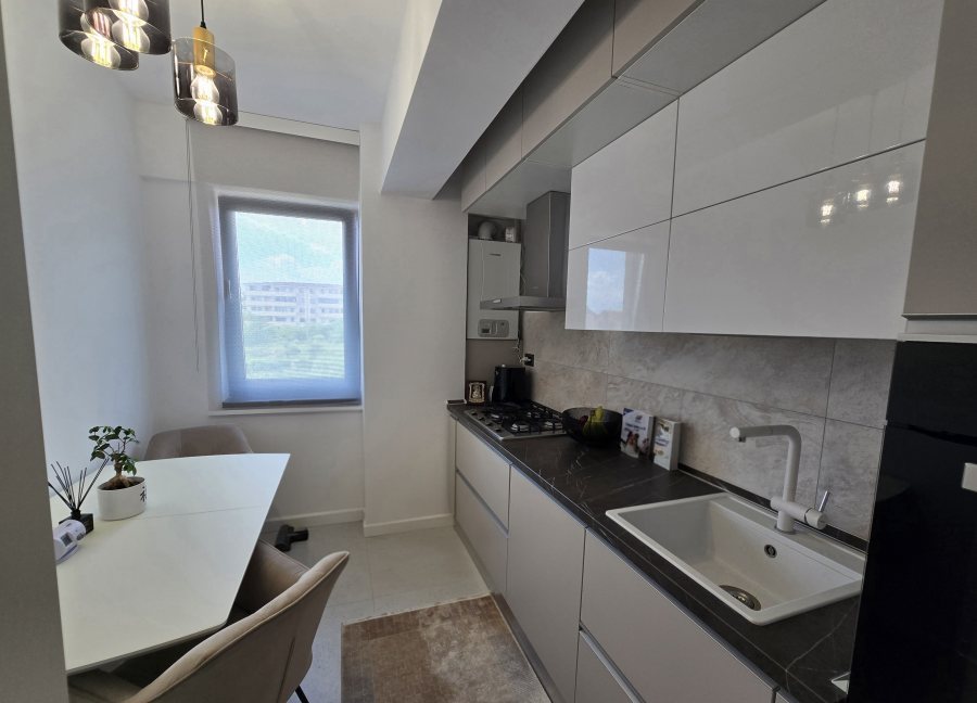 2 camere decomandat Sivco Galata
