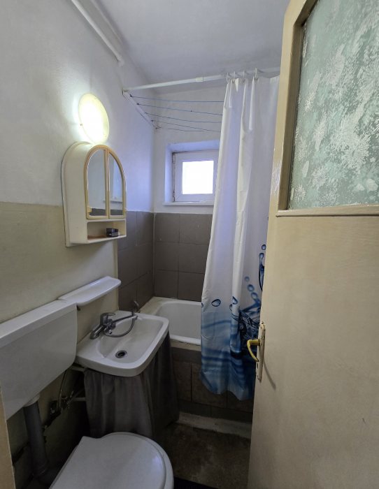 2 camere decomandat Miroslava 54000 euro 