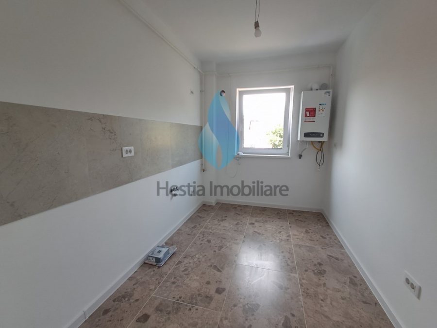 Ap.cu doua camere si mansarda de 44,4mp, bloc nou, Pacurari-Kaufland.