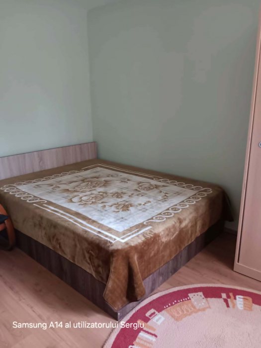 Alexandru Cel Bun piata Voievozilor apartament 3 camere 55 mp cu CT