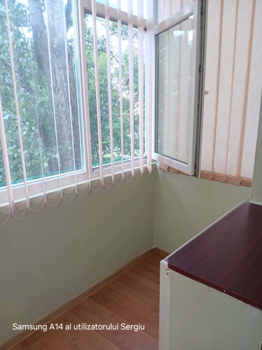 Alexandru Cel Bun piata Voievozilor apartament 3 camere 55 mp cu CT