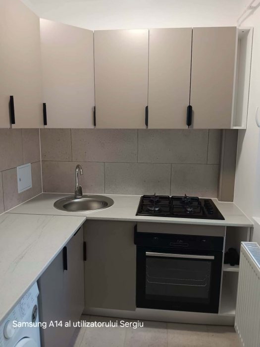 Alexandru Cel Bun Liceul Miron Costin apartament 3 camere 52 mp cu CT