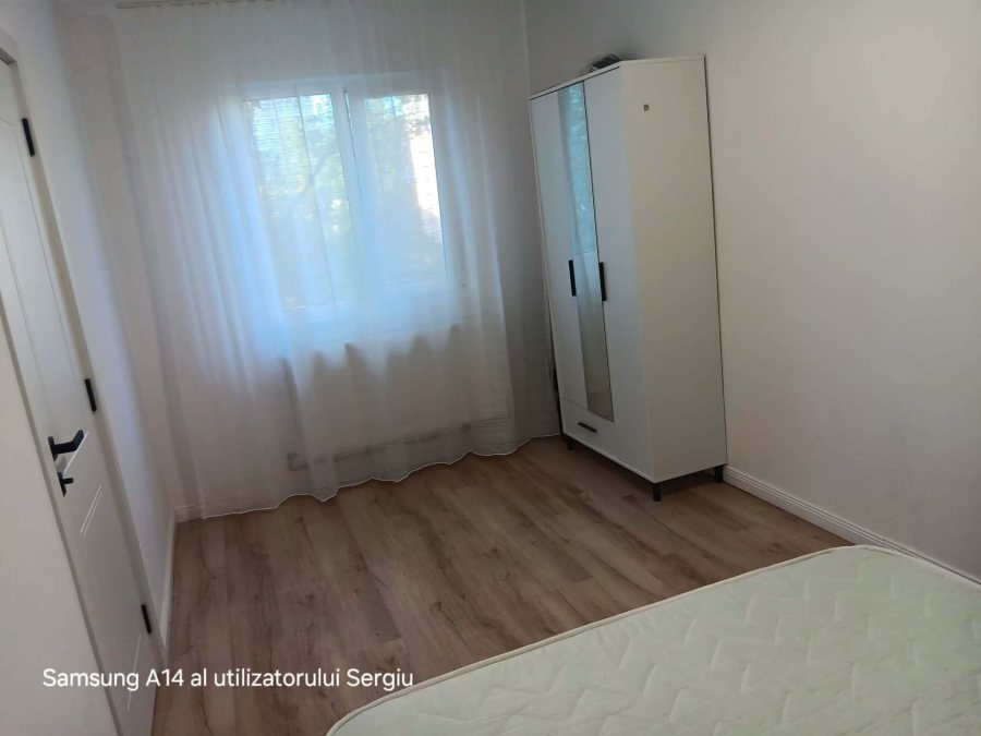 Alexandru Cel Bun Liceul Miron Costin apartament 3 camere 52 mp cu CT