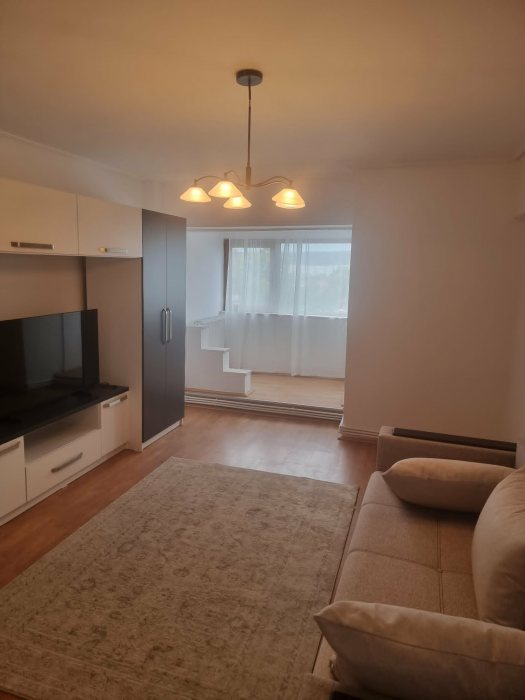 Închiriere, Centru Iasi, apartament 3 camere decomandat, renovat