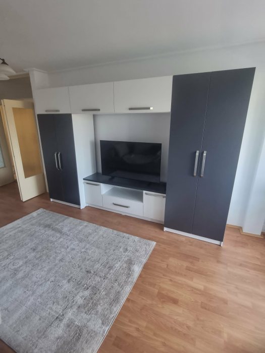 Închiriere, Centru Iasi, apartament 3 camere decomandat, renovat
