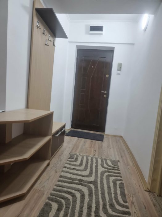 Închiriere, Centru Iasi, apartament 3 camere decomandat, renovat
