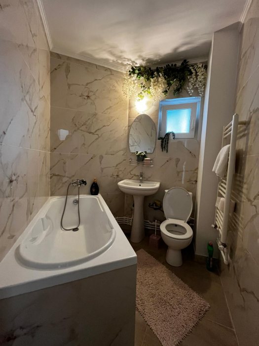 Apartament de inchiriat, 3 camere, decomandat, 80 mp, CUG