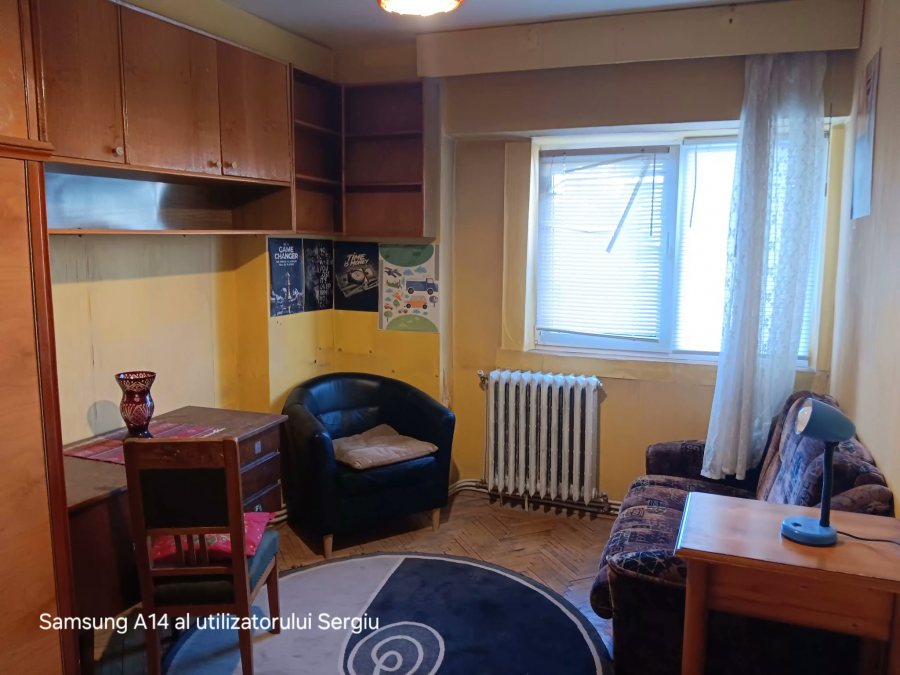 Podu Ros Palas apartament 3 camere decomandat 70 mp cu CT