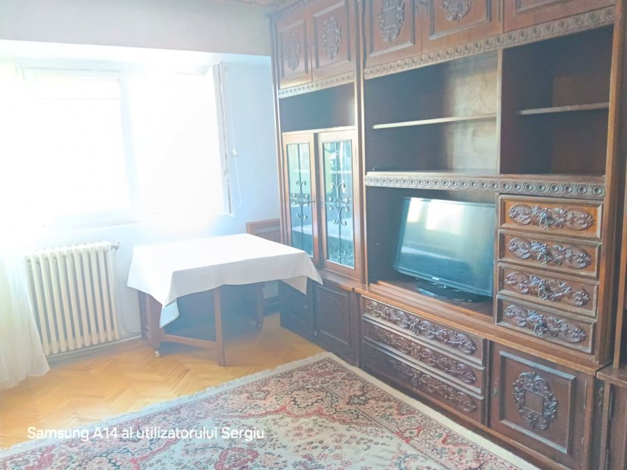 Podu Ros Palas apartament 3 camere decomandat 70 mp cu CT