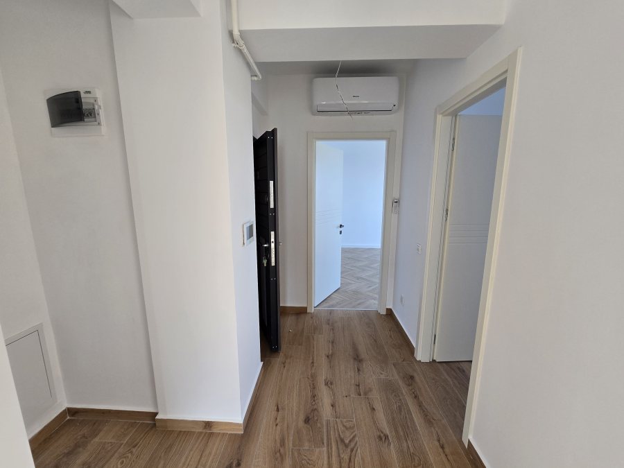 3 camere decomandat,. intabulat, Galata 