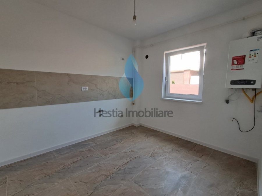 Apartament cu trei camere,zona capat Pacurari,la mica distanta de Kaufland.