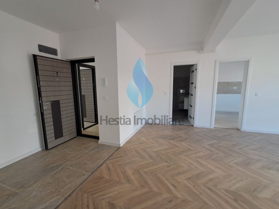Ap.cu trei camere si mansarda 44,4mp, Pacurari-Kaufland.