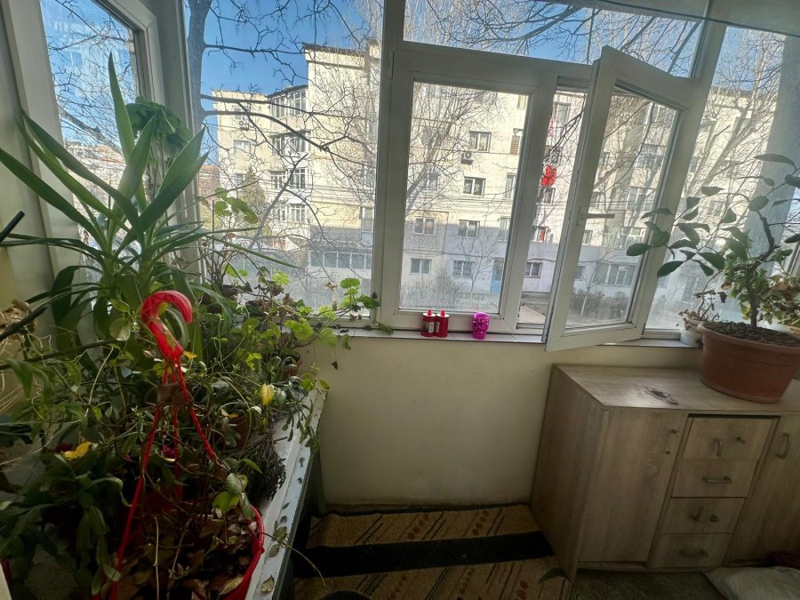 4 camere decomandat Galata 