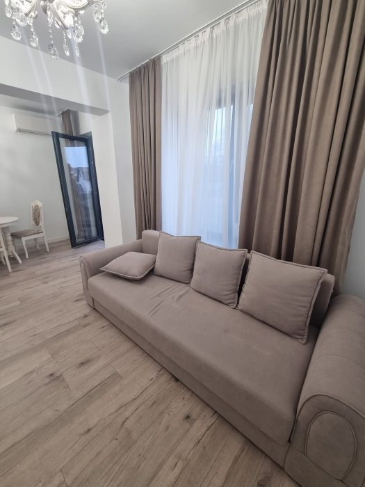 Apartament nou, 2 camere si terasa superba