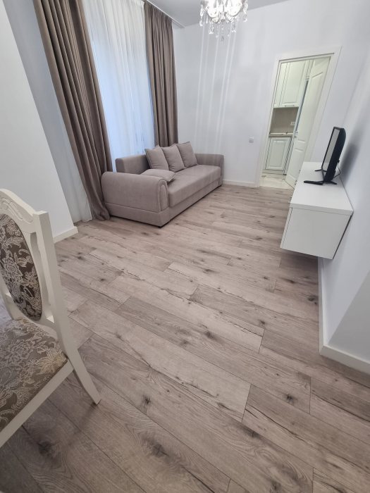 Apartament nou, 2 camere si terasa superba