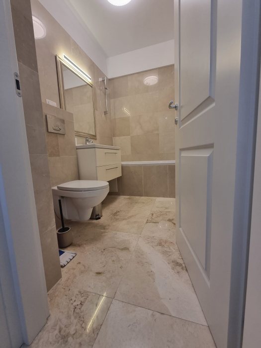 Apartament nou, 2 camere si terasa superba