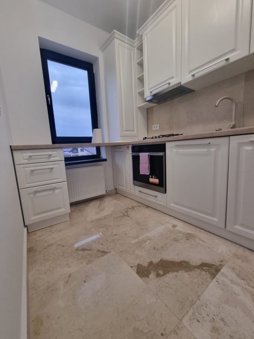 Apartament nou, 2 camere si terasa superba