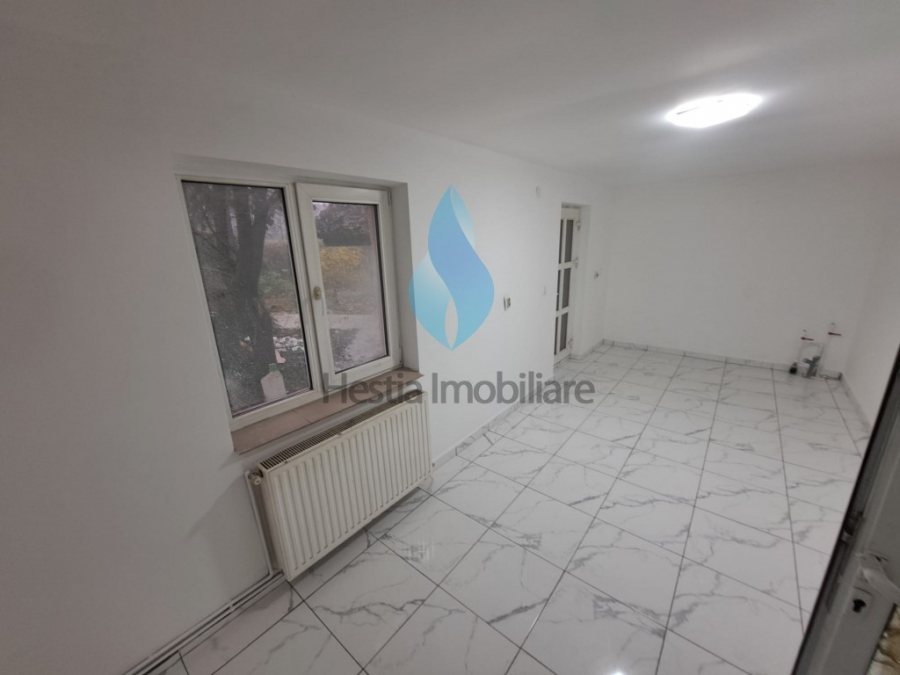 Casa cu cinci camere si 1200mp teren, Rediu-Horlesti.