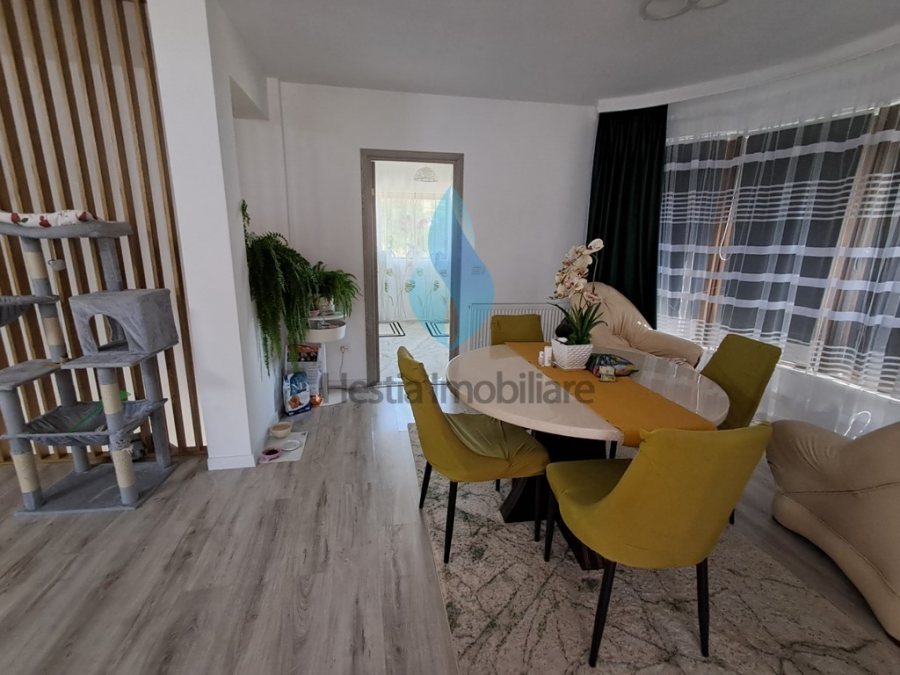 Vila eleganta cu patru camere, Bucium-Plopii fara Sot.