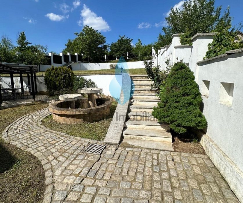 Vila eleganta cu 1000mp teren, Bucium-Iasi.