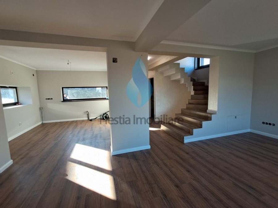 Casa individuala cu 800mp teren, Bucium-Post Control.