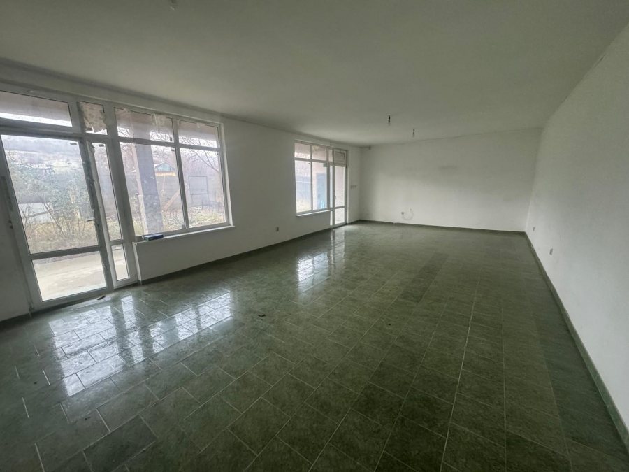 Tomesti - Osoi , vila , spatiu parter , 2400 mp teren , iaz , beci