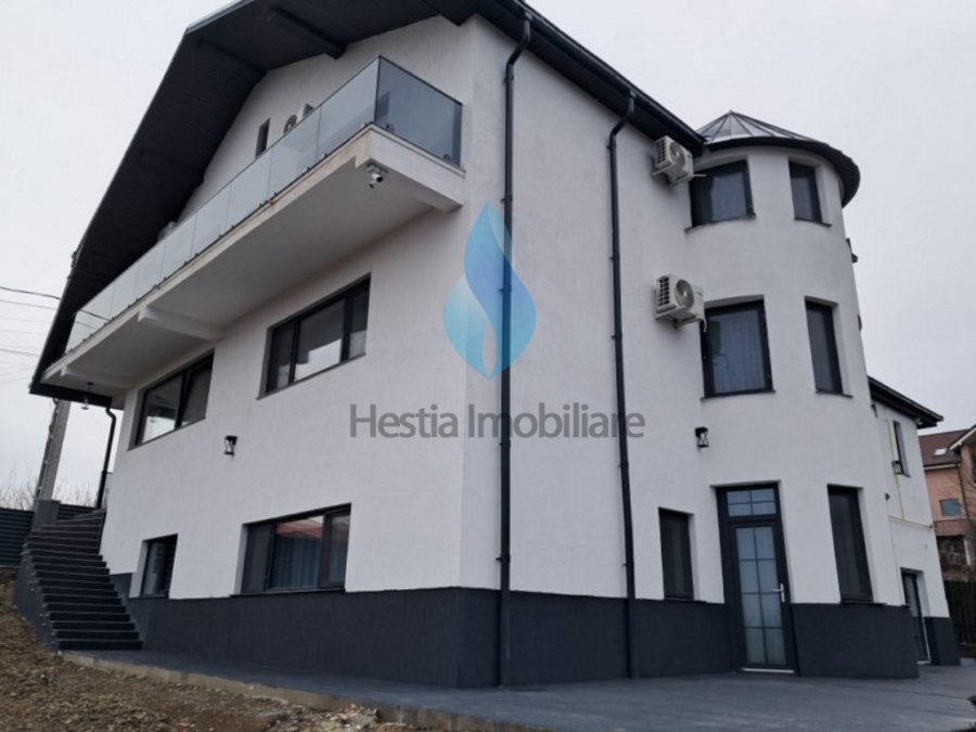 Vila eleganta D+P+E, zona Viticultori-Iasi.