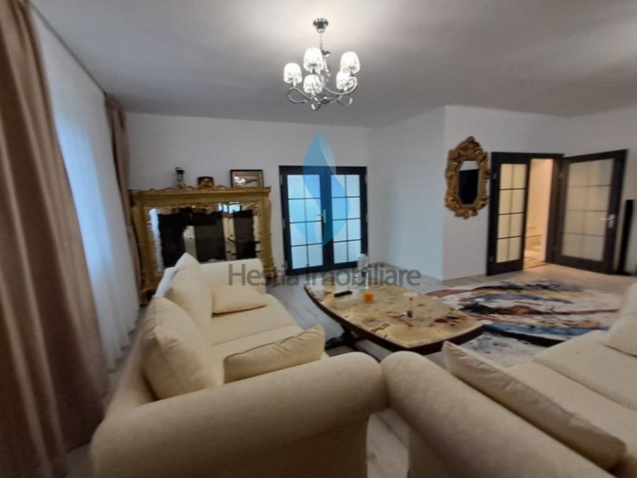 Vila eleganta D+P+E, zona Viticultori-Iasi.
