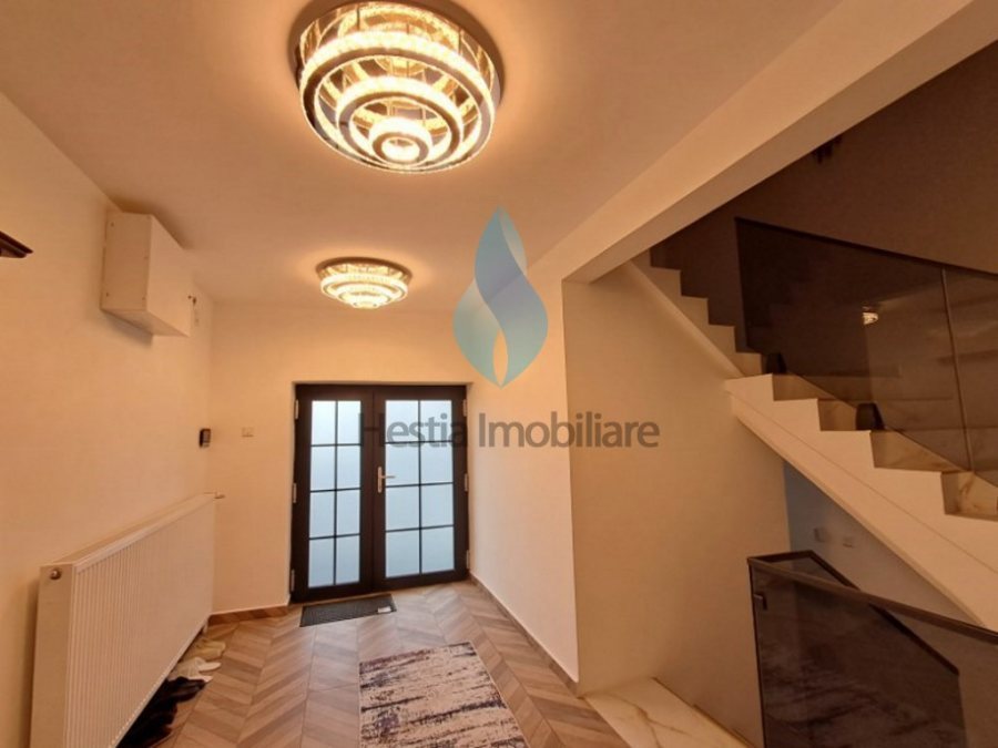 Vila eleganta D+P+E, zona Viticultori-Iasi.