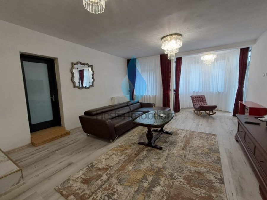 Vila eleganta D+P+E, zona Viticultori-Iasi.