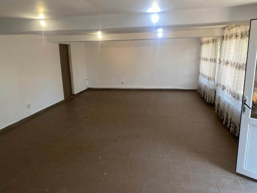 Casa noua, intr-un cadru natural deosebit la 50km de Iasi