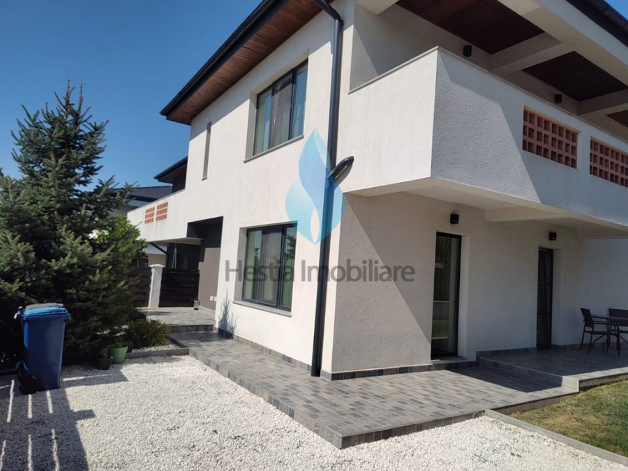 Vila tip duplex P+E,amenajari moderne, Miroslava-Iasi.