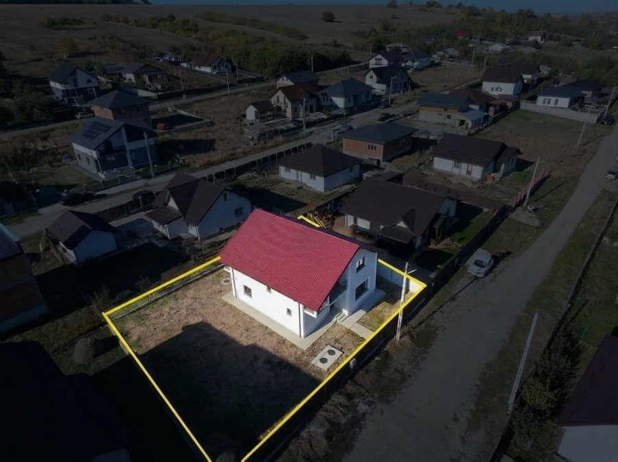 Casă Cornești, reper Le Gaga, 500mp teren 